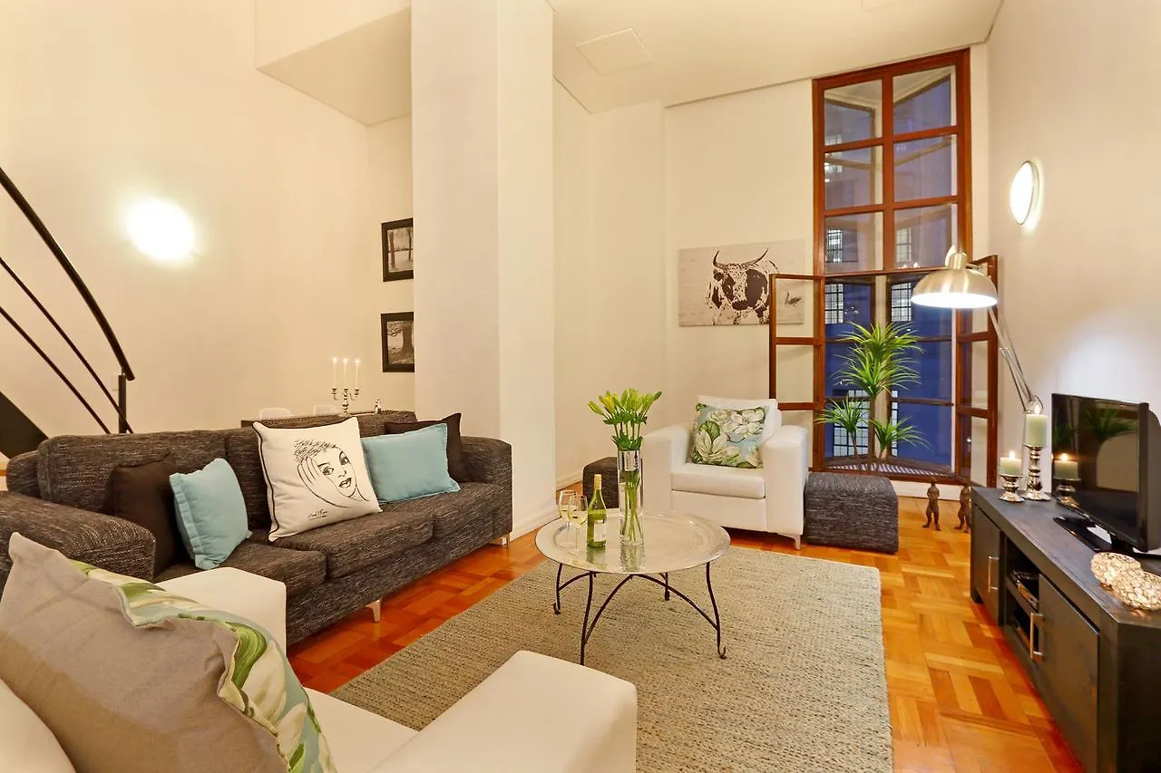 Afribode Old Mutual Apartments - Acacia Place ケープタウン