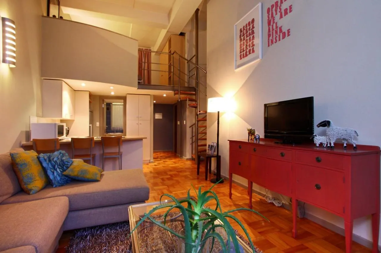 Afribode Old Mutual Apartments - Acacia Place ケープタウン