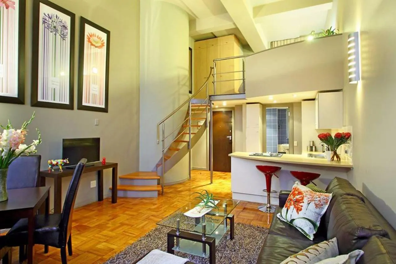 Afribode Old Mutual Apartments - Acacia Place ケープタウン